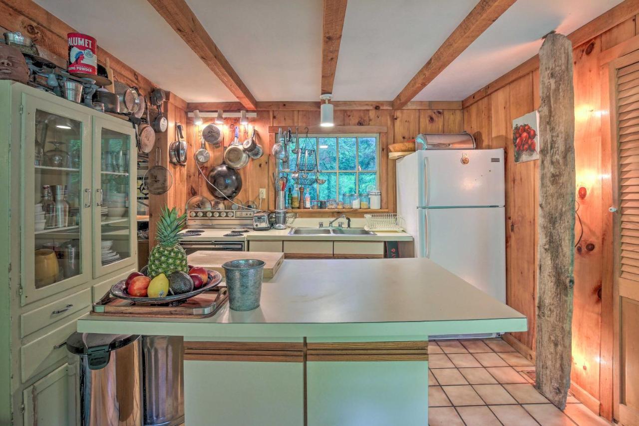 The Mill River Cabin With Fireplace And River View! מראה חיצוני תמונה